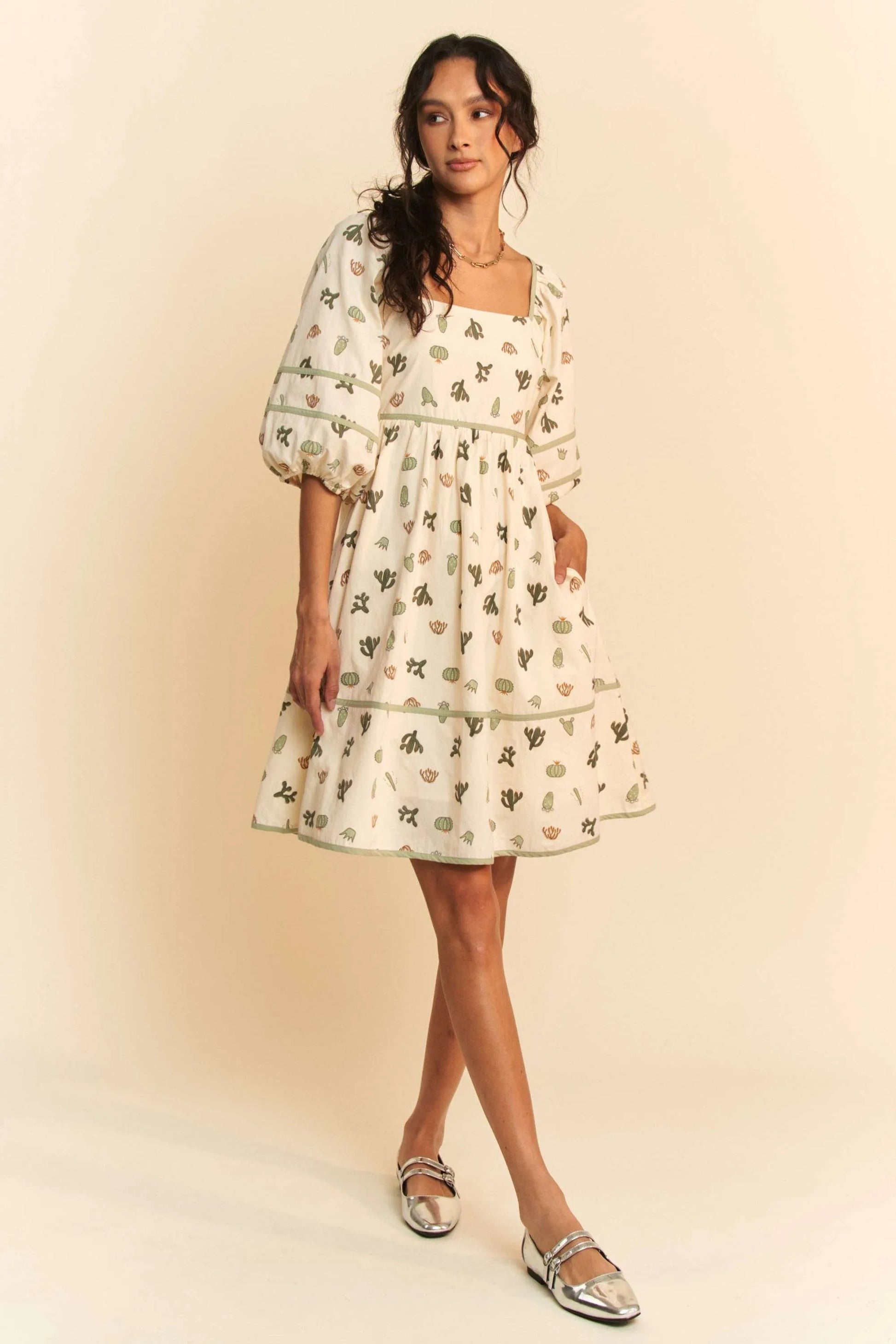 Get trendy with Contrast Piping Mini Dress - Dress available at Styles Code. Grab yours today!