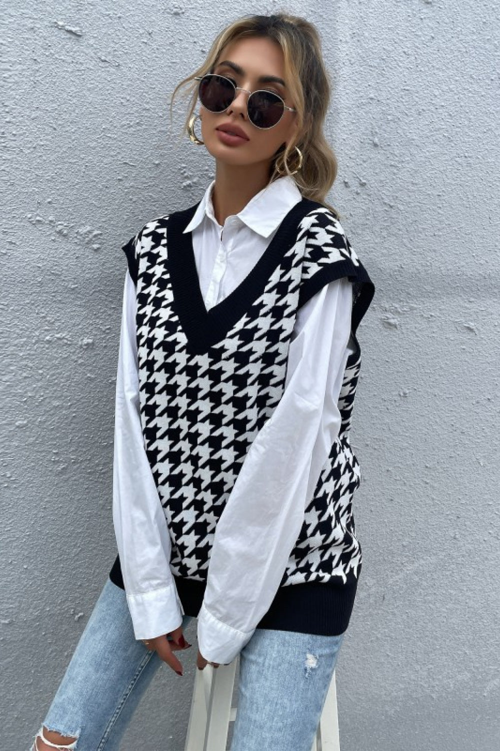 Get trendy with Houndstooth Ribbed V-Neck Sweater Vest - Vests available at Styles Code. Grab yours today!