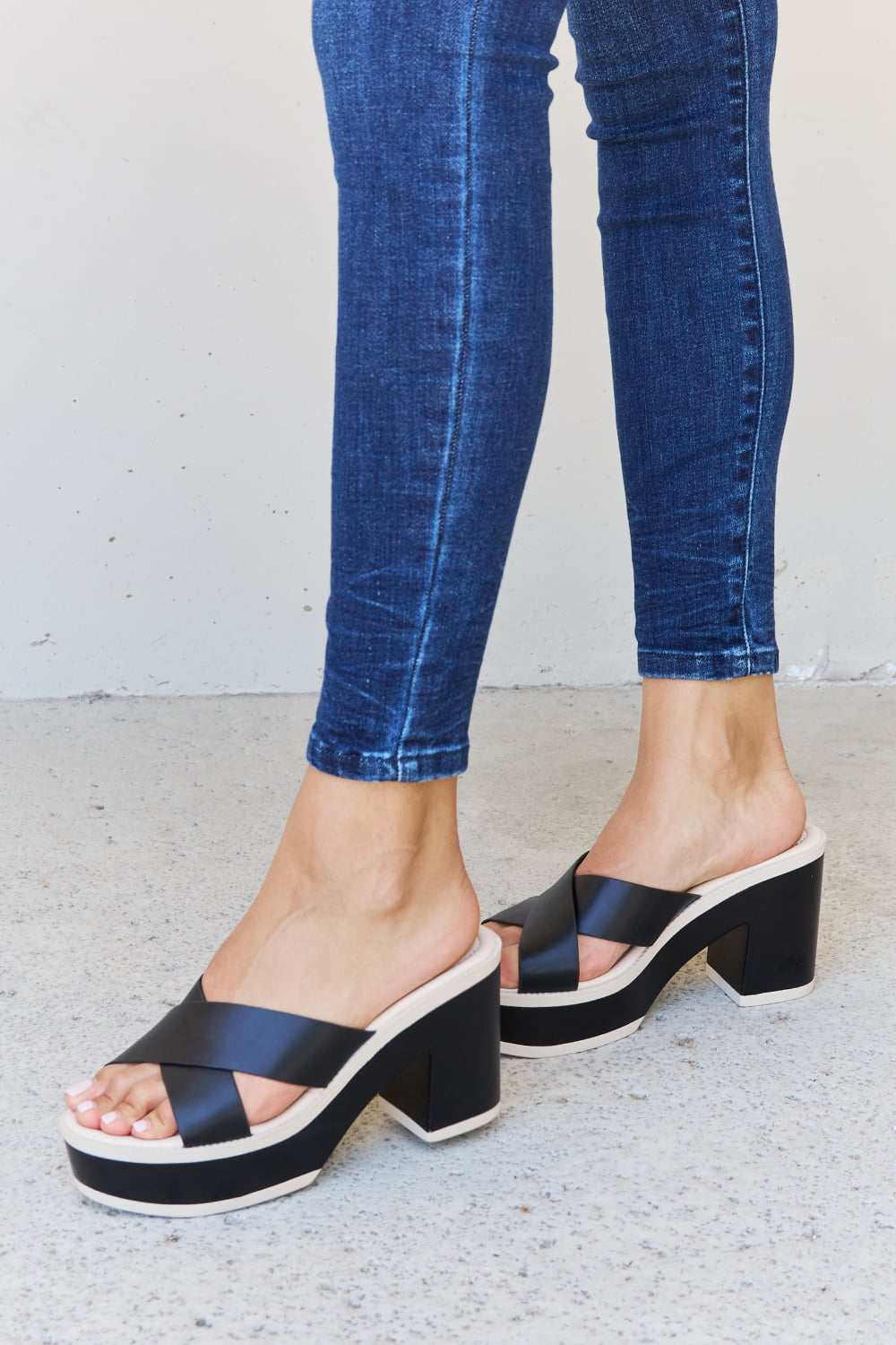 Get trendy with Weeboo Cherish The Moments Contrast Platform Sandals in Black - Shoes available at Styles Code. Grab yours today!