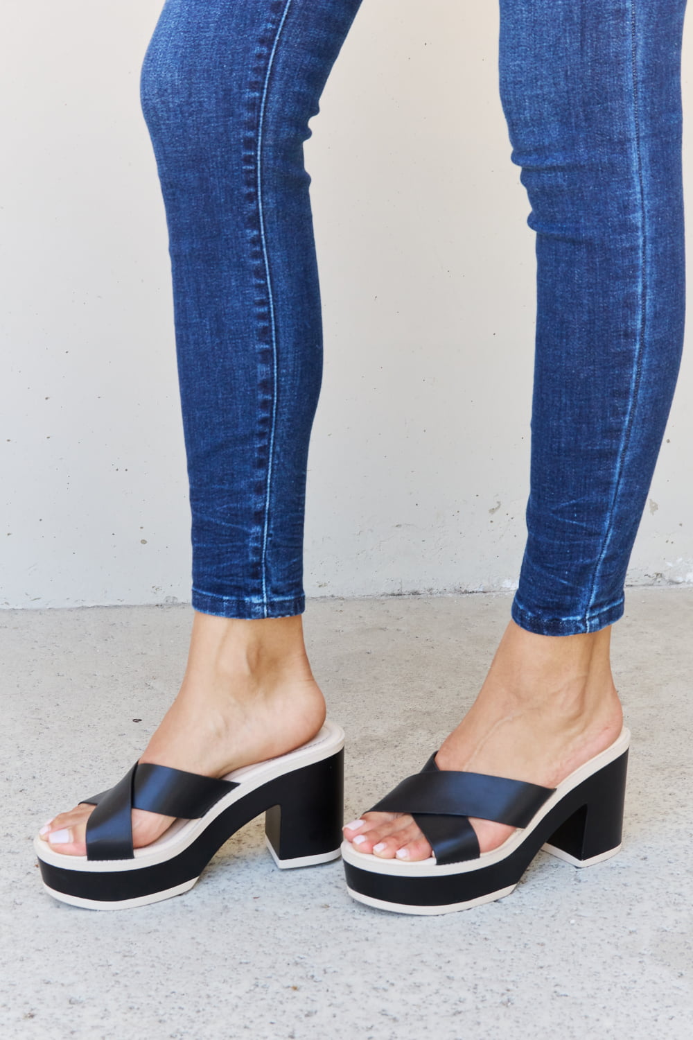 Get trendy with Weeboo Cherish The Moments Contrast Platform Sandals in Black - Shoes available at Styles Code. Grab yours today!